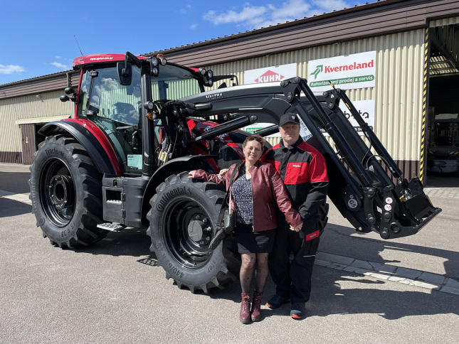 Valtra G125 EA - pedn